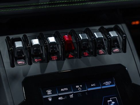 Used 2020 Lamborghini Huracan EVO image 53