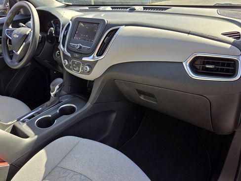 Certified 2024 Chevrolet Equinox LS w/ LS Convenience Package FWD image 16