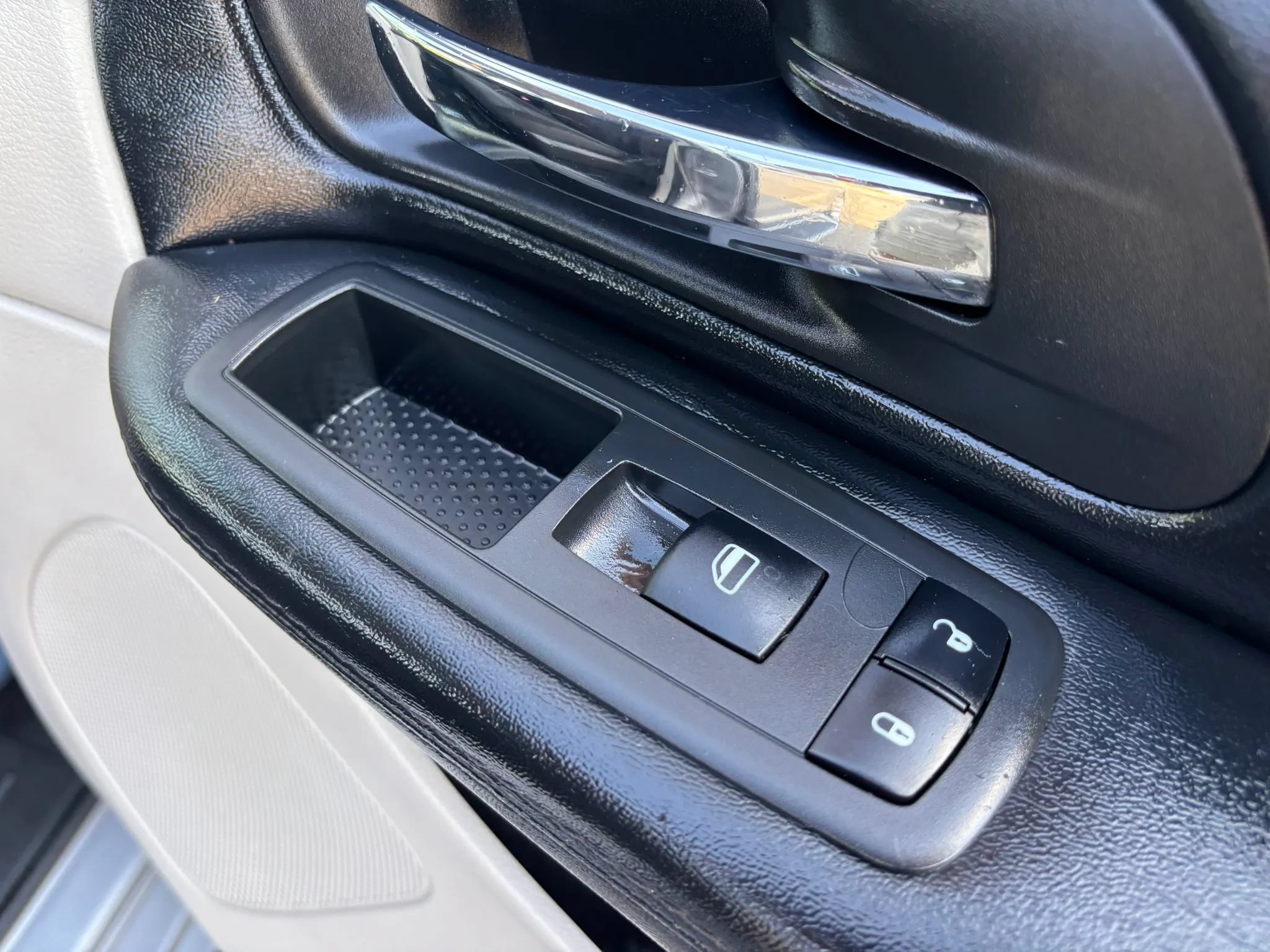 Used 2019 Dodge Grand Caravan SE w/ UConnect Hands-Free Group FWD image 43