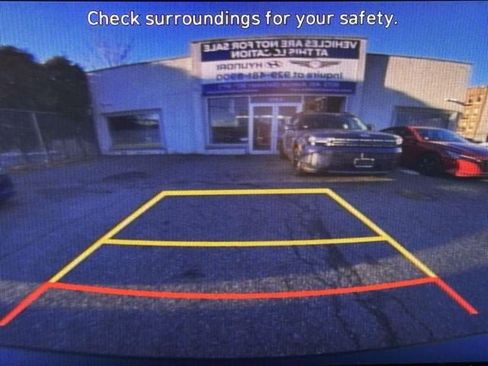 Used 2023 Hyundai Elantra SEL w/ Cargo Package image 31