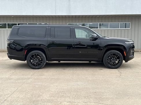 New 2026 Jeep Grand Wagoneer L Summit AWD/4WD image 2