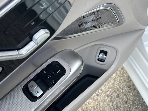 Certified 2026 Mercedes-Benz CLE 300 4MATIC Coupe image 15