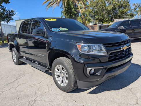 Used 2022 Chevrolet Colorado LT w/ LT Convenience Package image 2