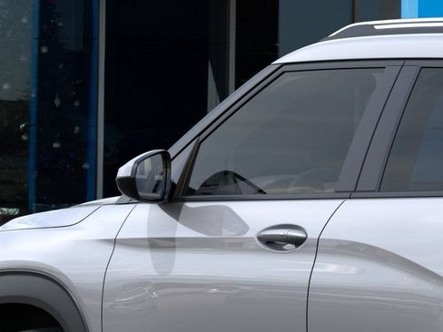 New 2026 Chevrolet TrailBlazer LT w/ Midnight Edition FWD image 12