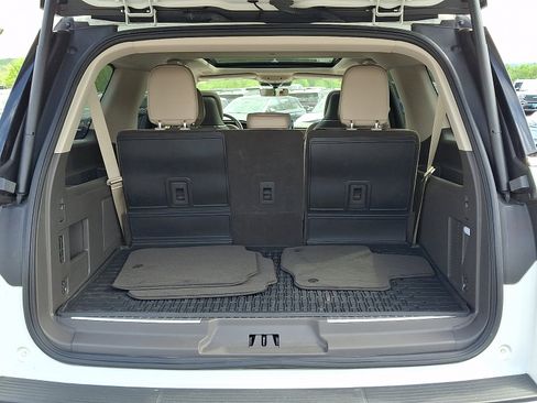 Certified 2023 Lincoln Navigator L Reserve AWD/4WD image 30