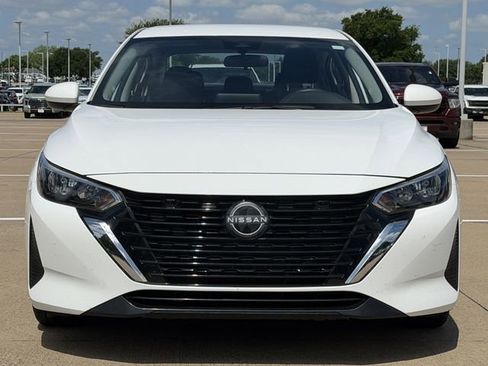 Used 2024 Nissan Sentra SV FWD image 8