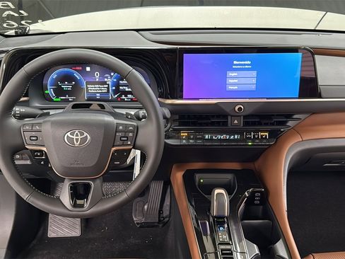 New 2026 Toyota Crown Signia image 9