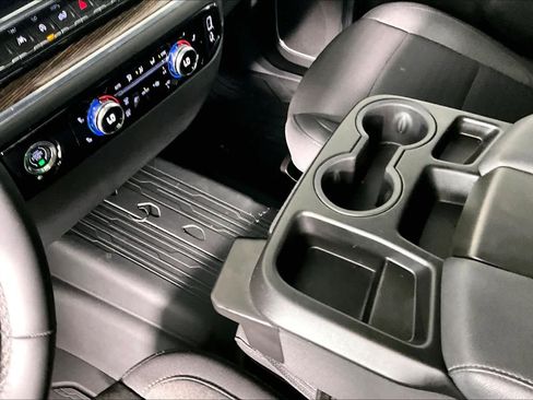 Certified 2024 GMC Sierra 1500 Elevation w/ LPO, Elevation Black Package image 16