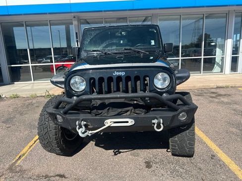 Used 2016 Jeep Wrangler Unlimited Rubicon w/ Connectivity Group AWD/4WD image 2