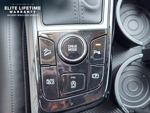Used 2025 Kia Sportage SX FWD image 21