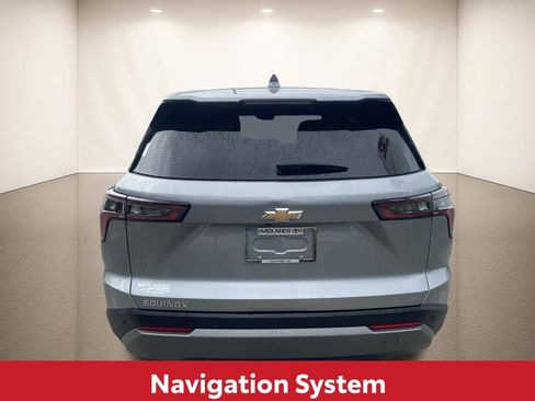 Used 2025 Chevrolet Equinox LT FWD image 5