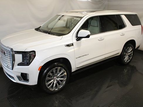 Used 2021 GMC Yukon Denali image 2