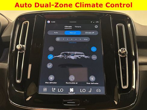 Used 2022 Volvo C40 P8 Recharge Ultimate AWD/4WD image 25