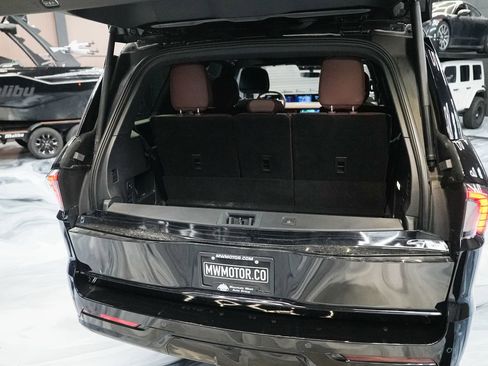 Used 2025 Lincoln Navigator Reserve AWD/4WD image 35