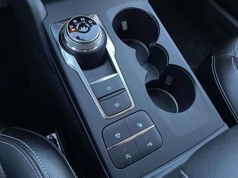 Used 2020 Ford Escape Titanium image 21