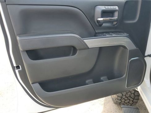 Used 2017 Chevrolet Silverado 1500 LTZ Z71 AWD/4WD image 8