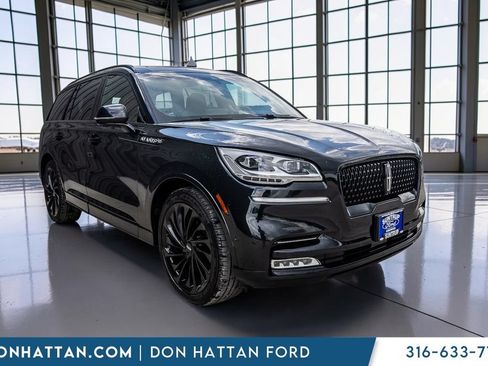 Used 2023 Lincoln Aviator Reserve w/ Equipment Group 201A AWD/4WD image 37