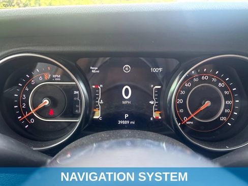 Used 2023 Jeep Gladiator Overland AWD/4WD image 3
