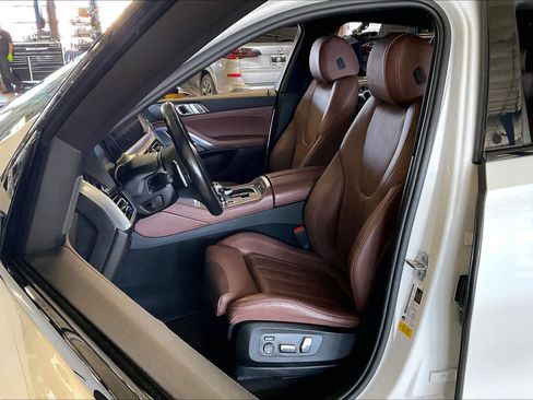 Used 2021 BMW X6 sDrive40i w/ Executive Package image 8
