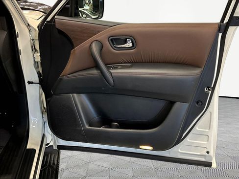 Used 2020 Nissan Armada Platinum w/ Platinum Reserve Package AWD/4WD image 29
