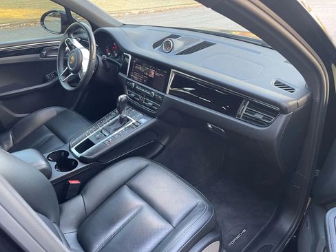 Used 2020 Porsche Macan image 14