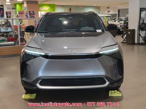 Certified 2023 Toyota bZ4X Limited w/ Weather Package image 7