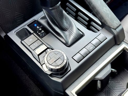 Used 2024 Toyota Tacoma TRD Off-Road image 27