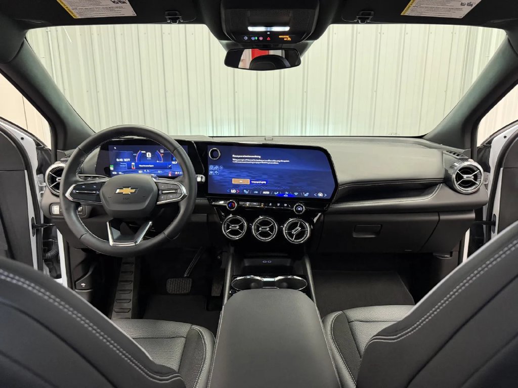 Used 2024 Chevrolet Blazer EV LT AWD/4WD image 29