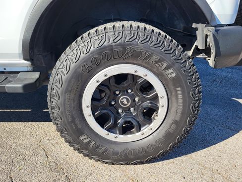 Used 2022 Ford Bronco Outer Banks w/ Sasquatch Package image 32