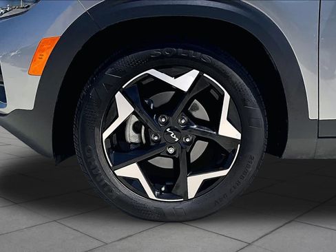 Used 2024 Kia Seltos EX FWD image 10