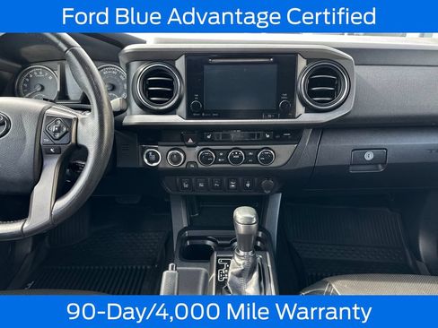 Used 2016 Toyota Tacoma TRD Off-Road w/ Premium & Technology Package AWD/4WD image 19