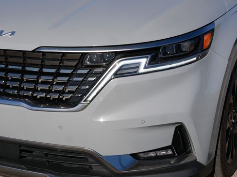 Certified 2024 Kia Carnival SX Prestige image 16