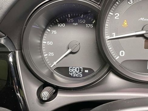 Certified 2025 Porsche Macan Turbo image 46