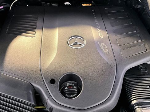 New 2026 Mercedes-Benz GLS 450 4MATIC image 15