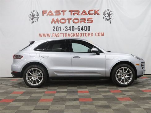 Used 2016 Porsche Macan S AWD/4WD image 4