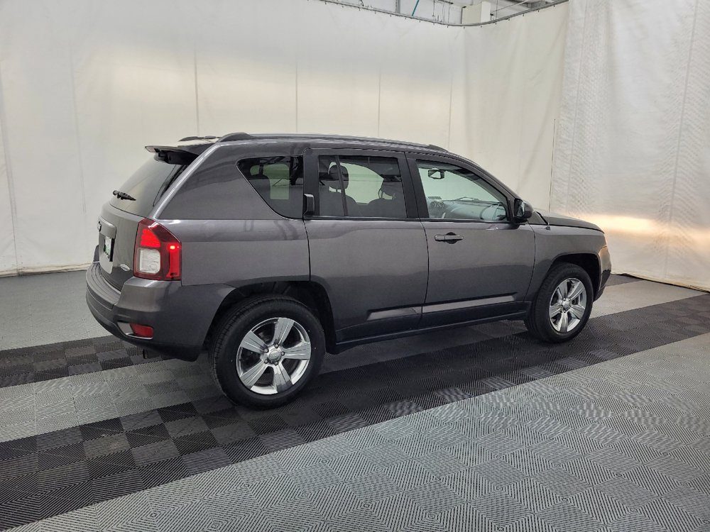 Used 2016 Jeep Compass Latitude AWD/4WD image 10