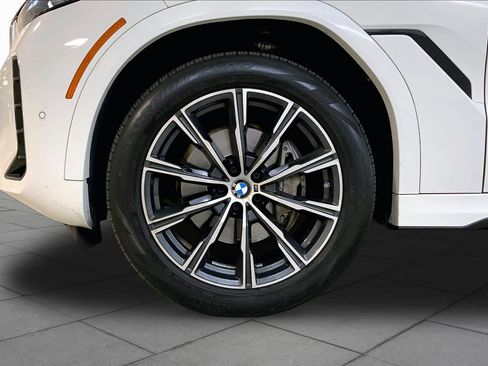 Used 2024 BMW X6 xDrive40i AWD/4WD image 10