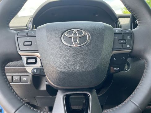 Certified 2025 Toyota Camry XLE AWD/4WD image 7