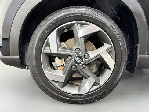 Used 2023 Hyundai Venue SEL FWD image 34