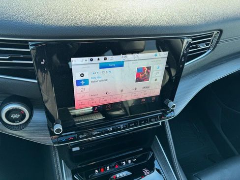 Used 2023 Jeep Wagoneer Series III w/ Premium Group I image 16