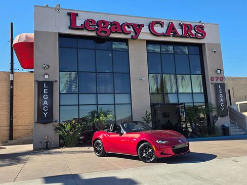 Used 2025 MAZDA MX-5 Miata Sport image 2