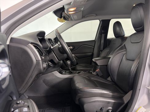 Used 2020 Jeep Cherokee Limited AWD/4WD image 6