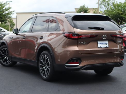 Certified 2025 MAZDA CX-70 Plug-In Hybrid w/ Premium Plus AWD/4WD image 3