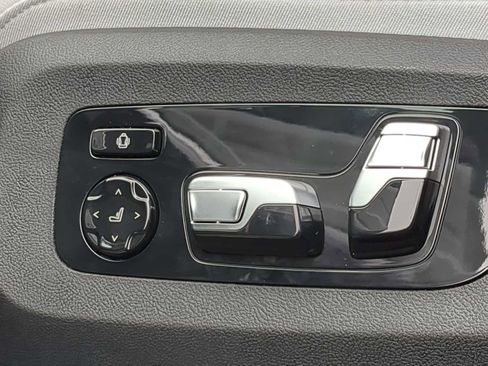 Used 2026 BMW X5 xDrive40i w/ Executive Package AWD/4WD image 18