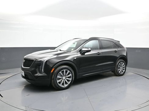 Used 2023 Cadillac XT4 Sport w/ Technology Package AWD/4WD image 10