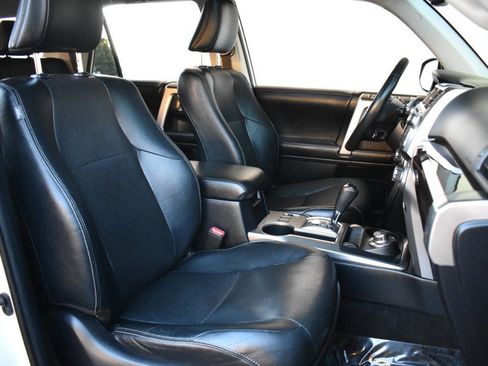 Used 2019 Toyota 4Runner Limited AWD 4dr SUV image 29