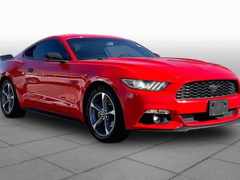Used 2015 Ford Mustang Coupe w/ Equipment Group 051A RWD image 3