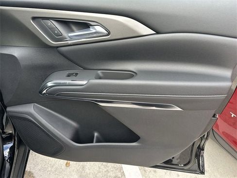 New 2026 Chevrolet Traverse LT image 32