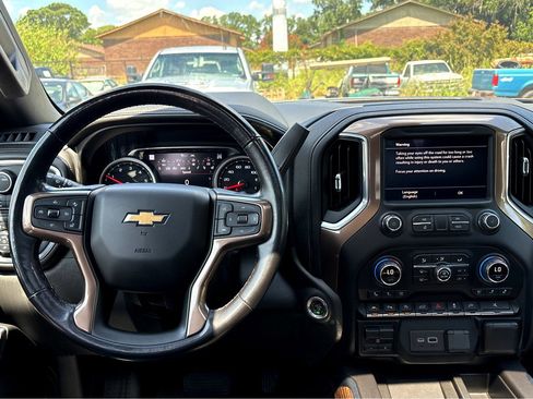 Certified 2021 Chevrolet Silverado 1500 High Country w/ Technology Package image 4