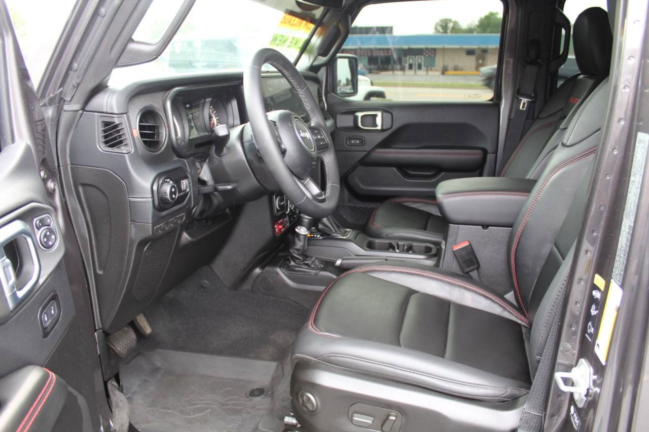 Used 2025 Jeep Gladiator Rubicon AWD/4WD image 9